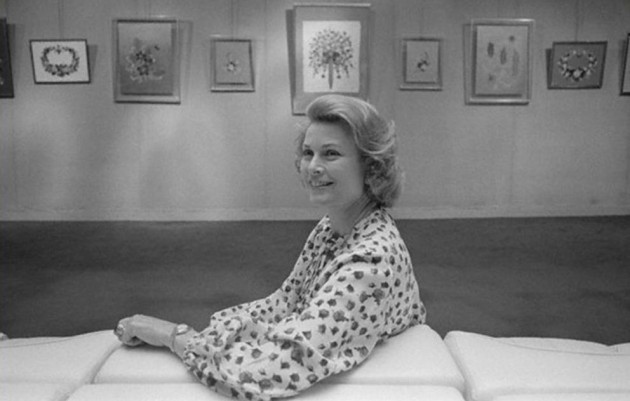 Grace Kelly at an exhibition of her flowers at Galerie Drouant in Paris, 1977