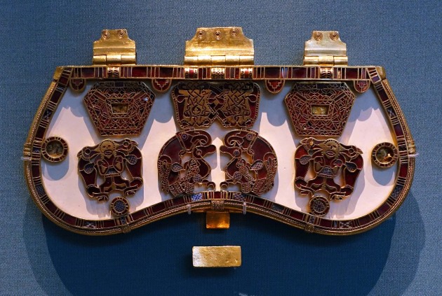 Sutton Hoo Purse Clasp, early 7th century. Gold, garnet and millefiori, 8.3 x 19 cm (The British Museum). Image courtesy Steven Zucker and Smarthistory via Flickr